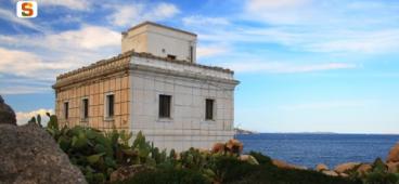 Faro di Punta Sardegna