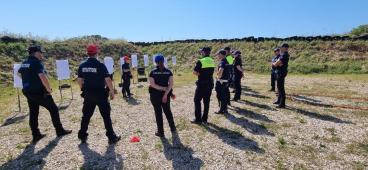 Polizia locale SS 20 maggio 2022 Lezione di Tiro classe 6 - Reg Li Turri - La Crucca Baiona Sassari Polizia locale SS 20 maggio 2022 Lezione di Tiro classe 6 - Reg Li Turri - La Crucca Baiona Sassari